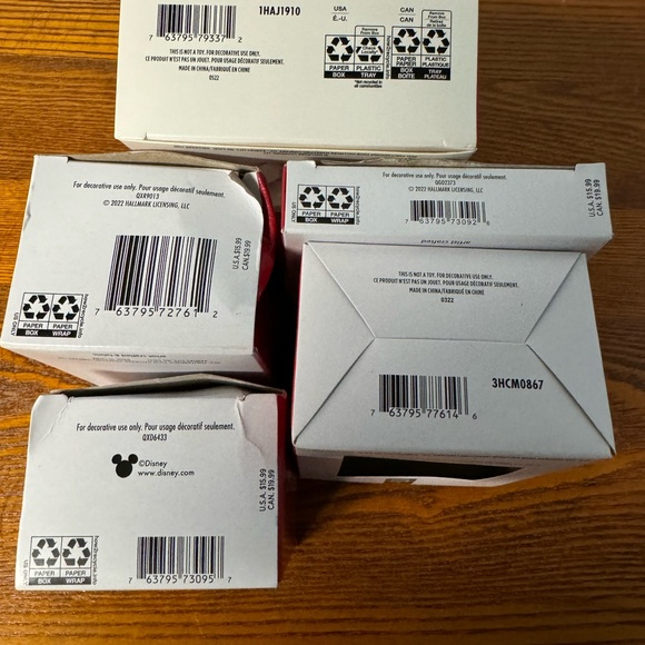 Hallmark keepsake Ornaments ~ Set of (5) New in boxes - Picture 4 of 4